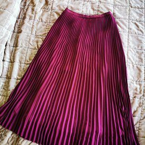 Babaton pleated skirt ~ size S ~ Aritzia skirt ~ fuchsia ~ Babaton skirt